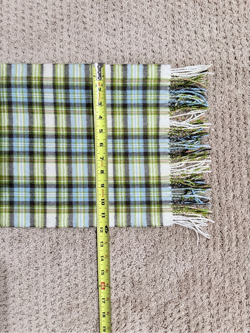 100% Cashmere Plaid Scarf Made in Scotland Green Blue Cream Fringe - Picture 8 of 9